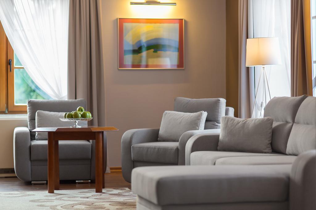 Hotel Debowa Gora Active & Spa Łąck Bagian luar foto