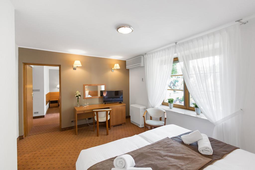 Hotel Debowa Gora Active & Spa Łąck Bagian luar foto