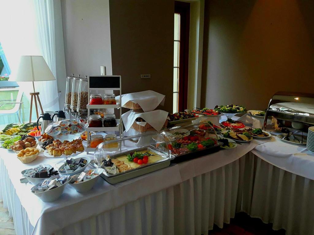 Hotel Debowa Gora Active & Spa Łąck Bagian luar foto